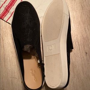 Women’s slip on sneakers